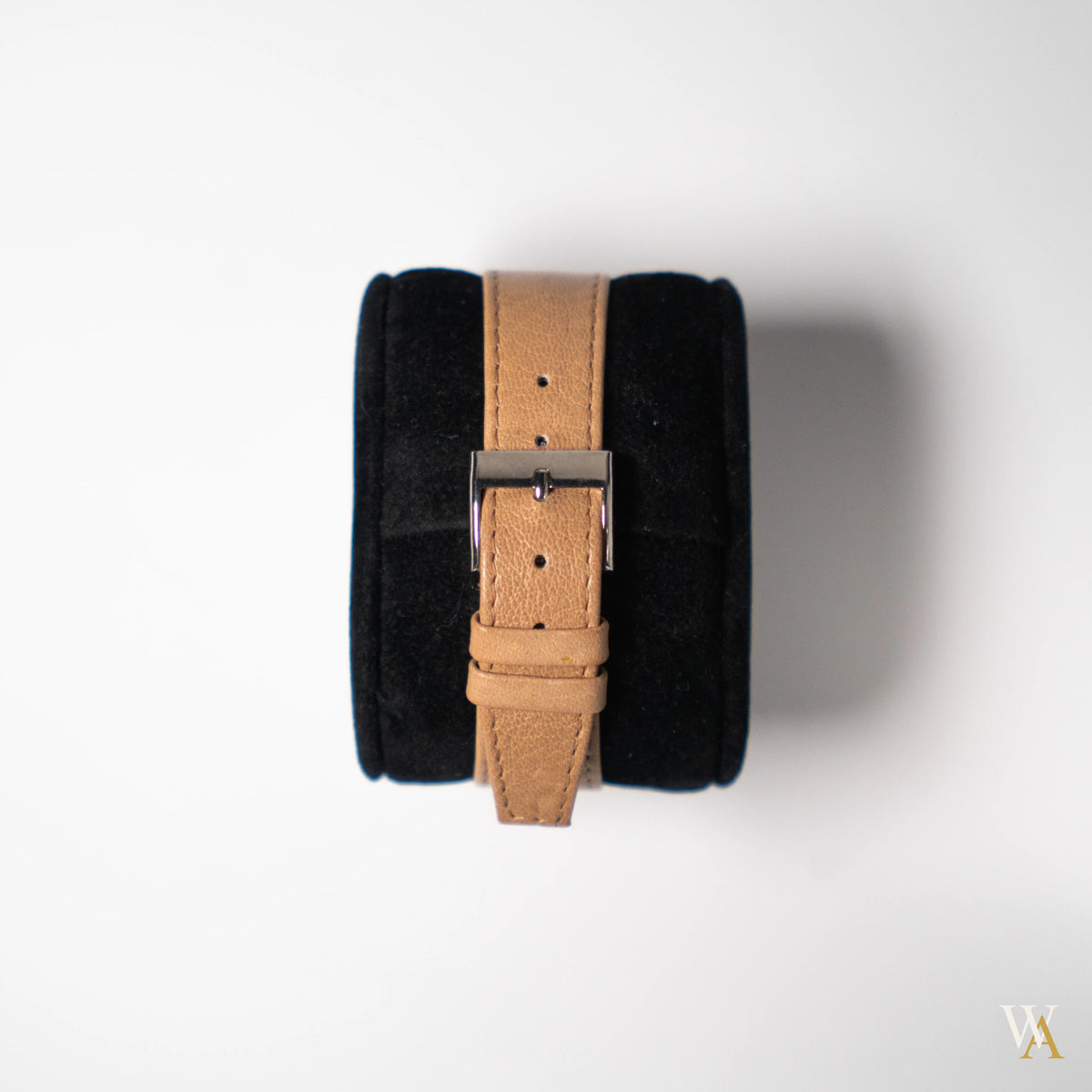 Wyler Vetta Clamshell Chronograph
