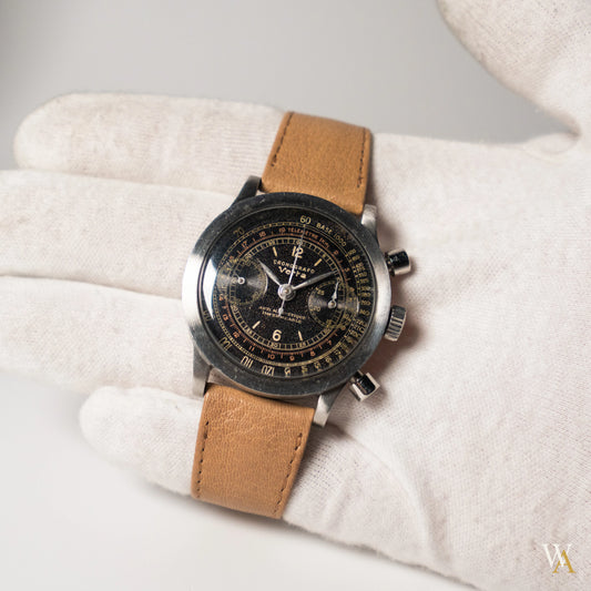 Wyler Vetta Clamshell Chronograph